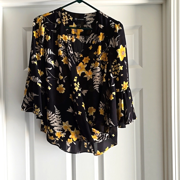 Blouse - Picture 1 of 4